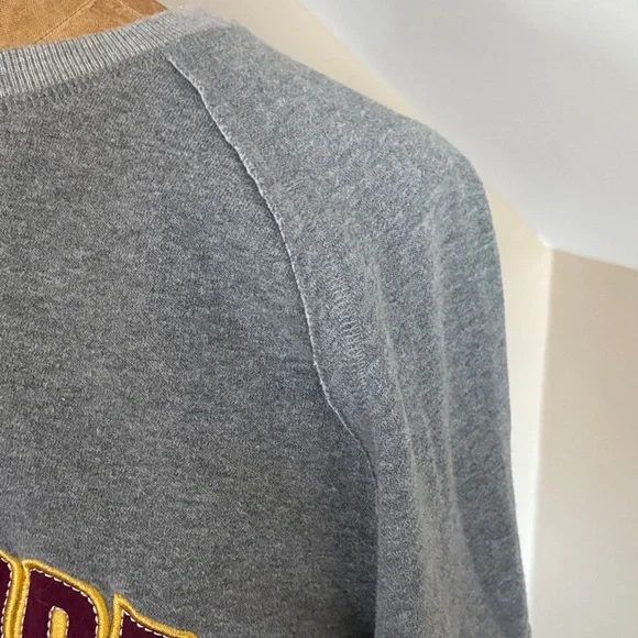 Wizarding World Gryffindor Gray Sweater L - Picture 3 of 8